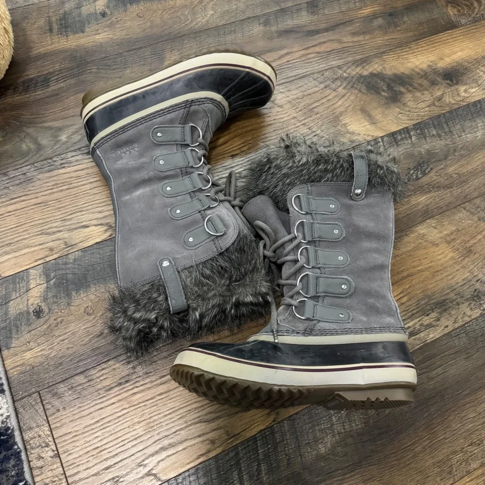 Sorel Joan‎ of Arctic Faux Fur Waterproof Winter Snow Boots Gray Women's 9.5